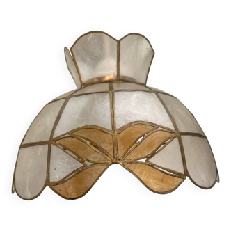 Mother-of-pearl and brass suspension