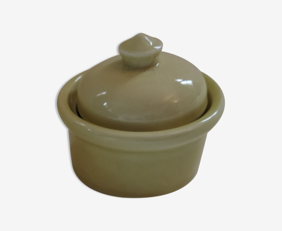 Beurrier couvert en porcelaine de Chauvigny