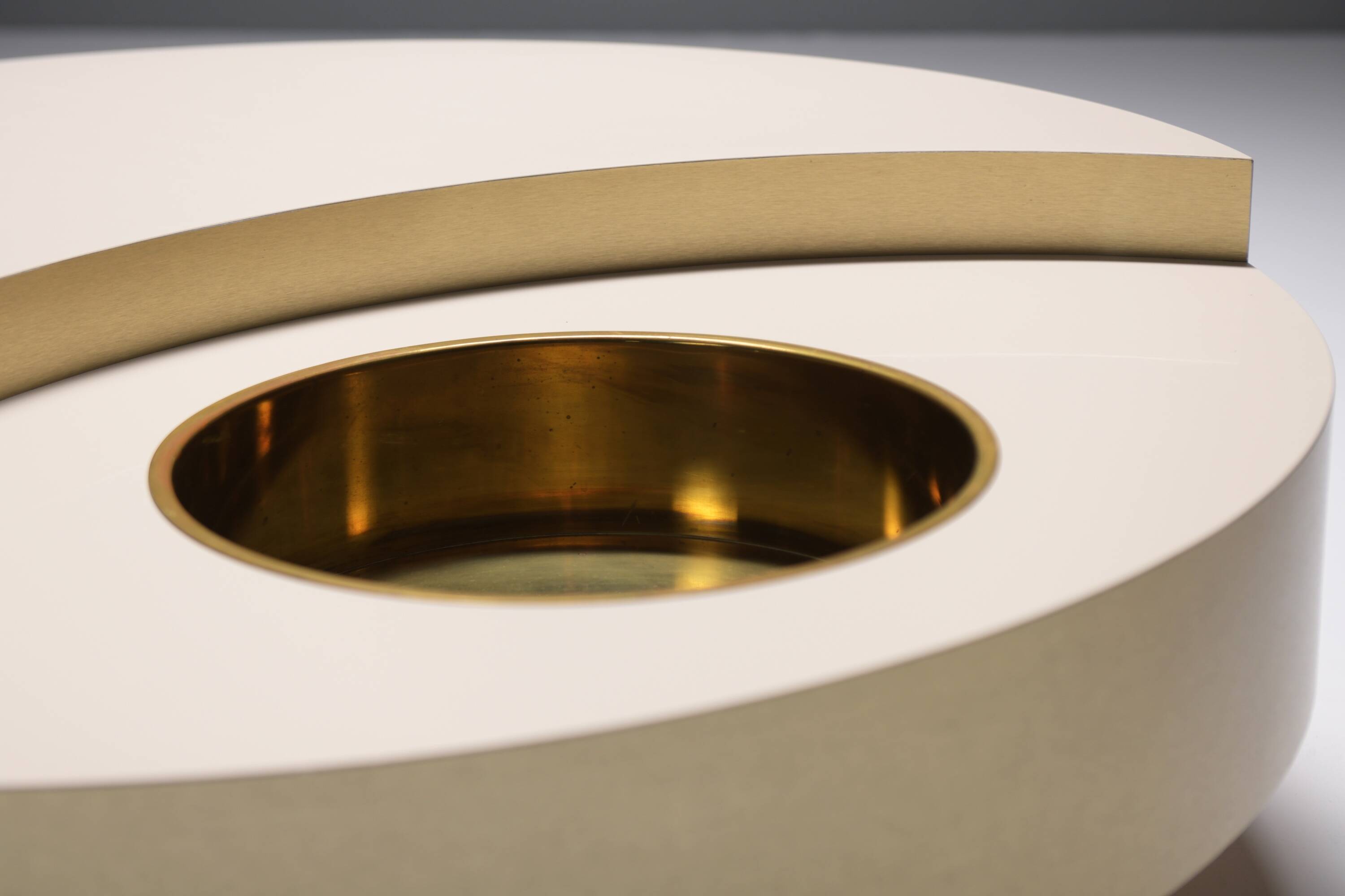 Rare rotating TRG coffee table with bar style Willy Rizzo