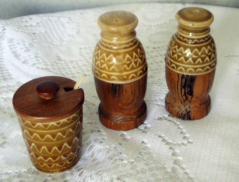 Set condiments sel poivre moutarde céramique et bois