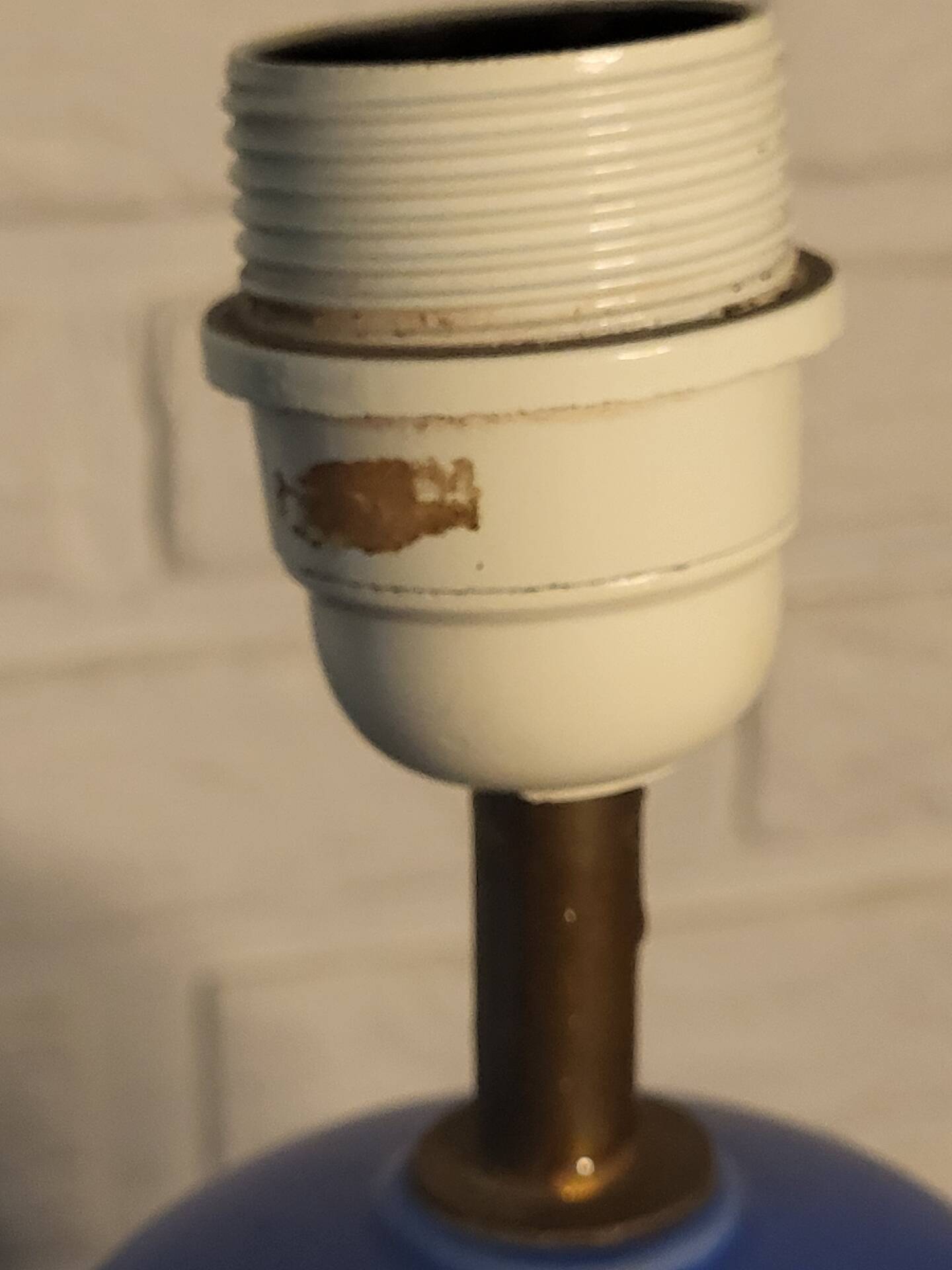 Table lamp