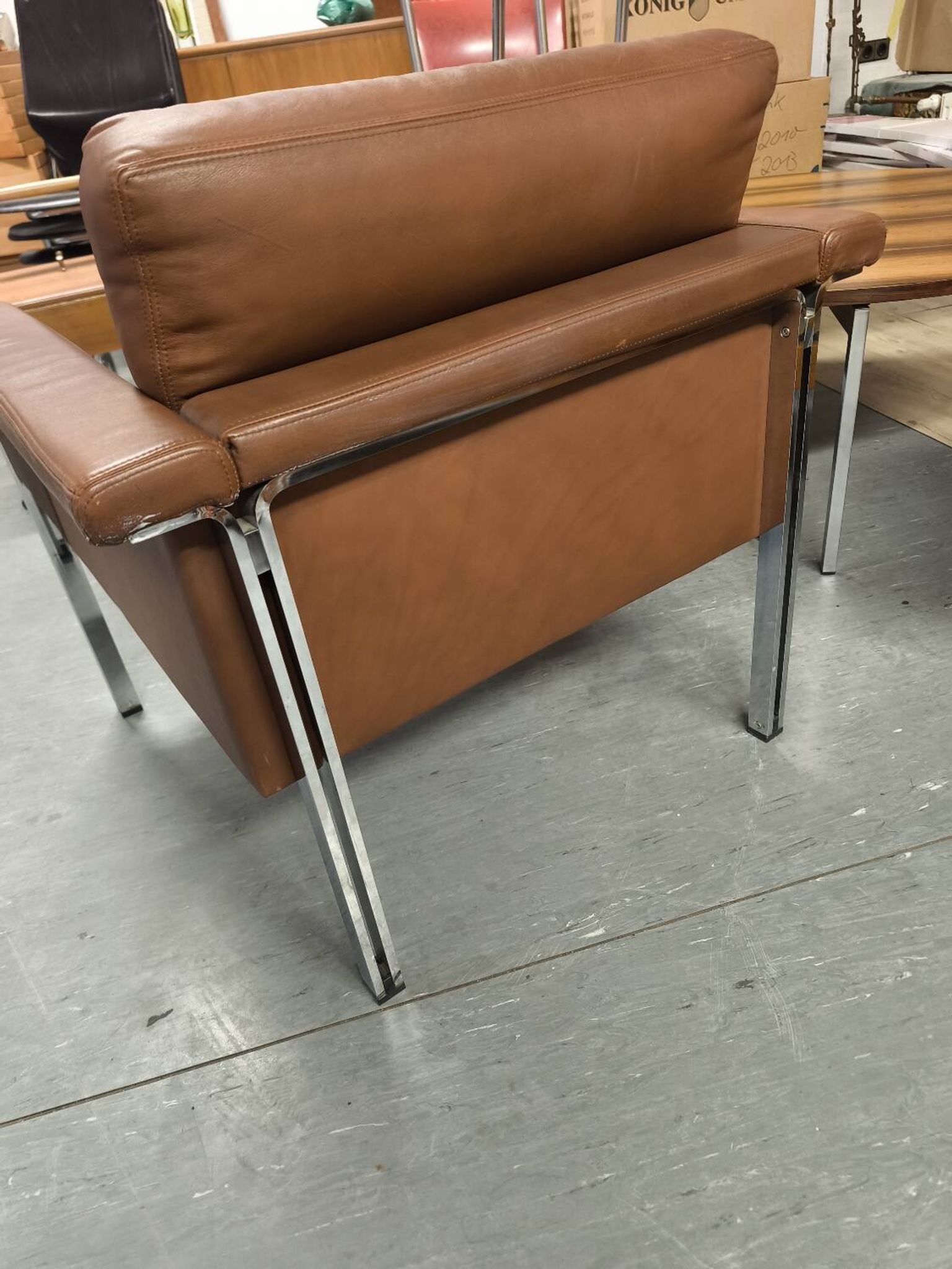 Leather armchair, 1970s, manufacturer Sitag, cognac brown leather.