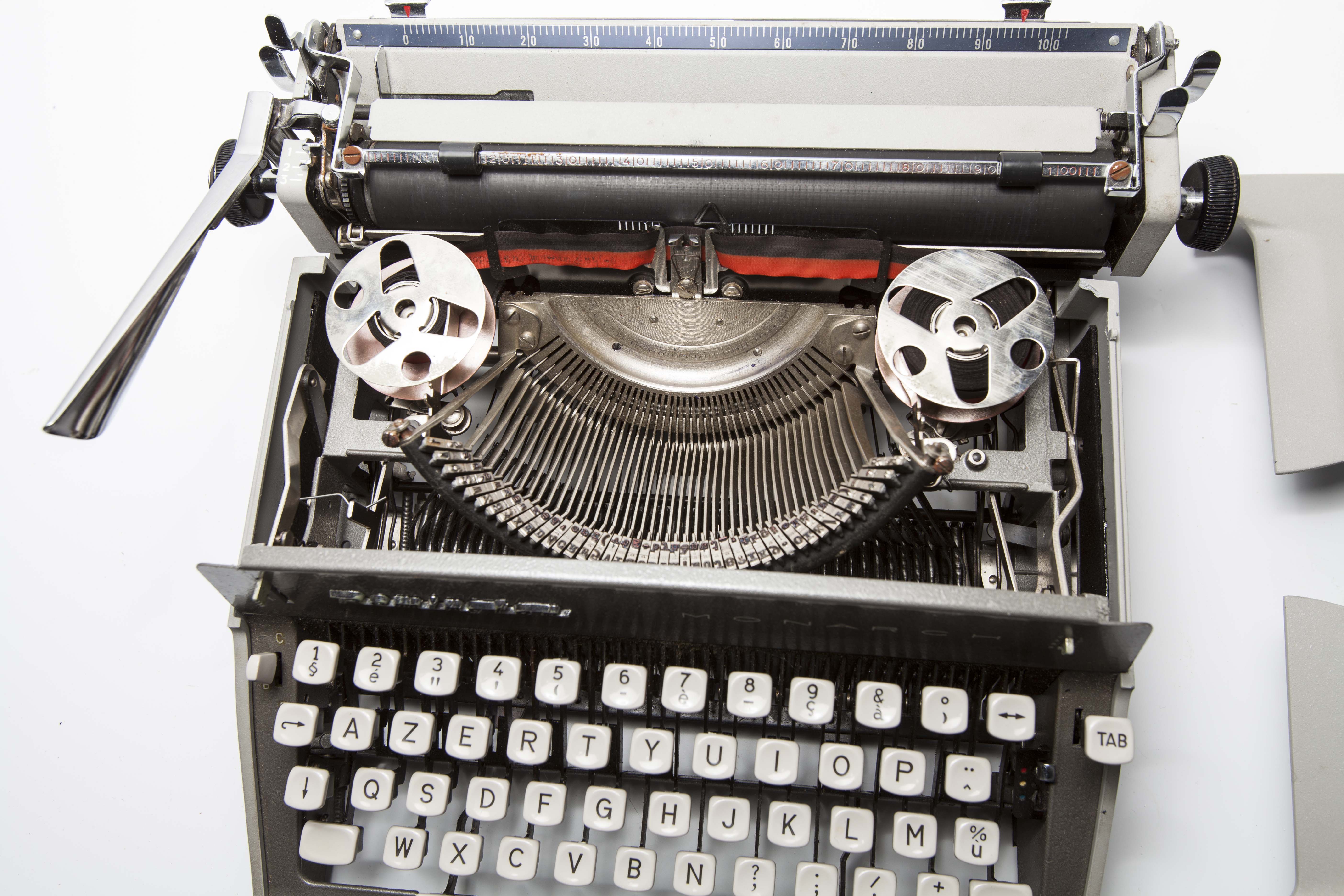 Typewriter Remington Monarch