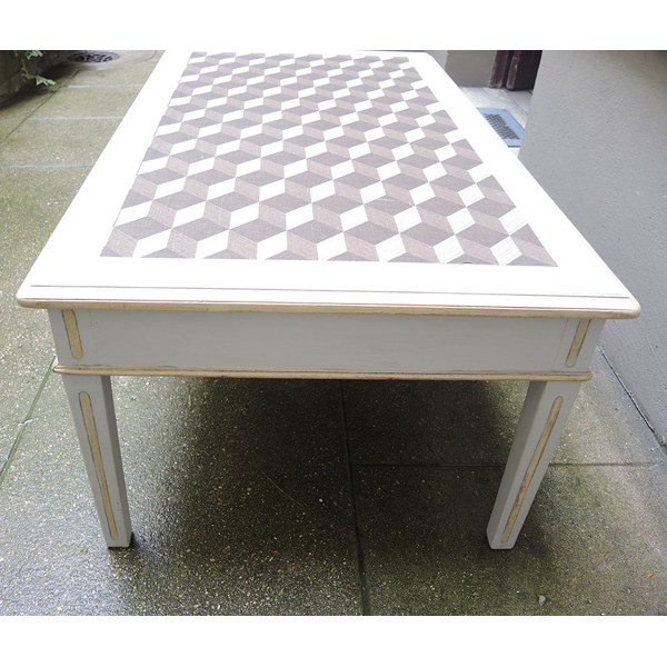 Table basse repeinte gris clair plateau damier Selency Table basse repeinte gris clair plateau damier Selency