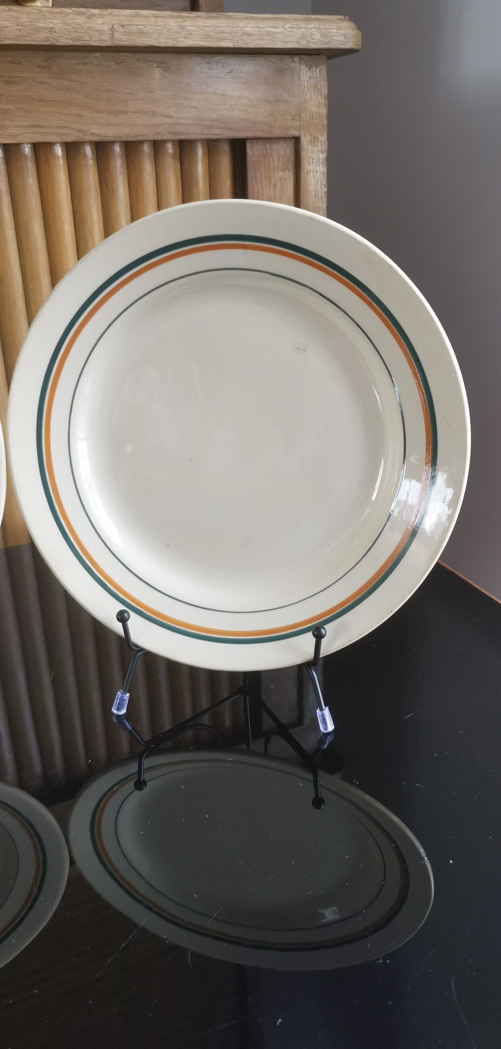 4 flat plates in earthenware, St Amand, Newton service
