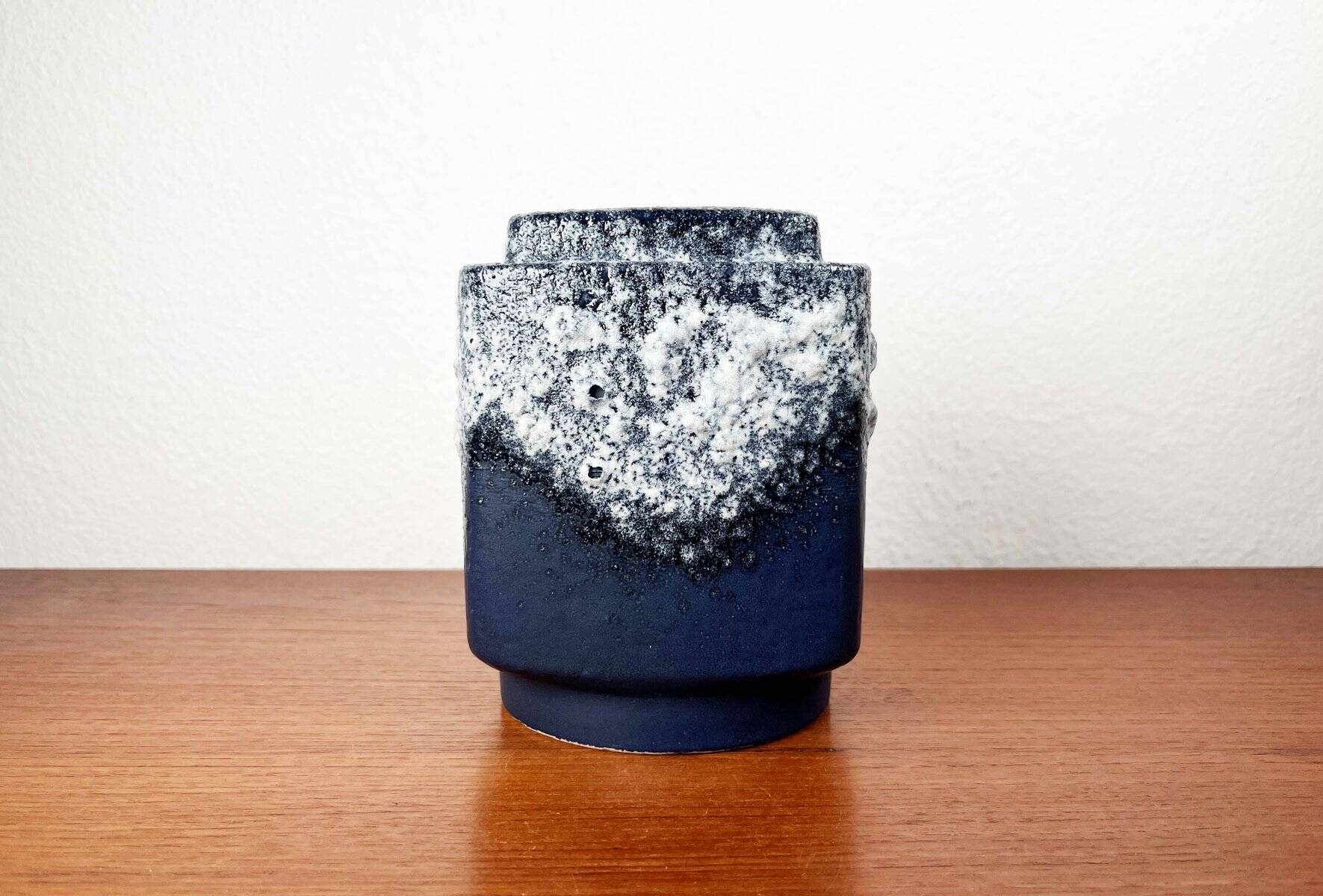 WGP Fat Lava flower pot in ceramic from West Germany, mid-century by Dümler & Breiden, 1960s.