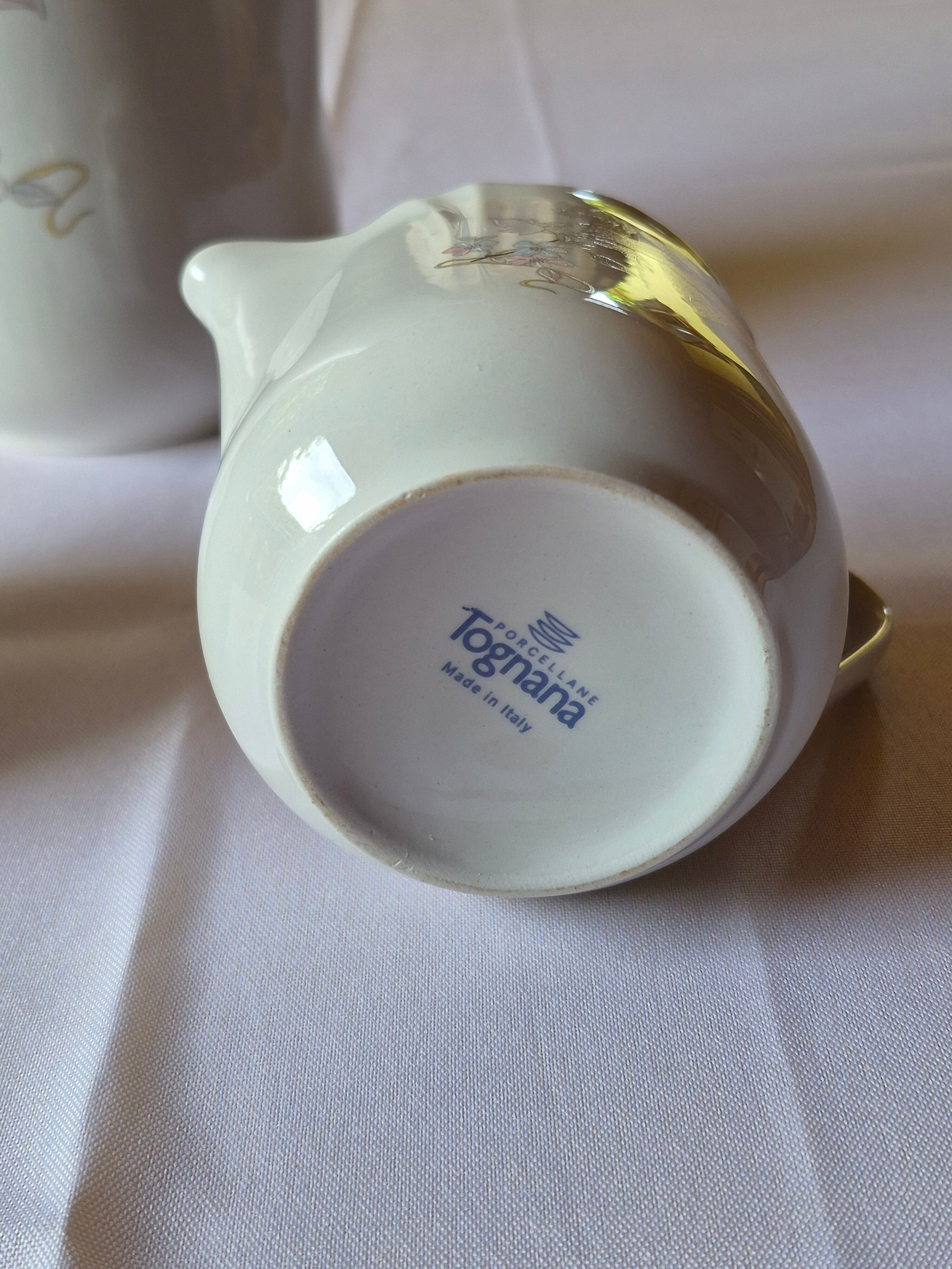 Cafetière, sucrier et pot à lait