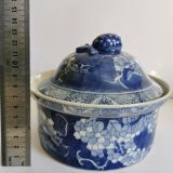 Ancient white blue Chinese ceramic pot