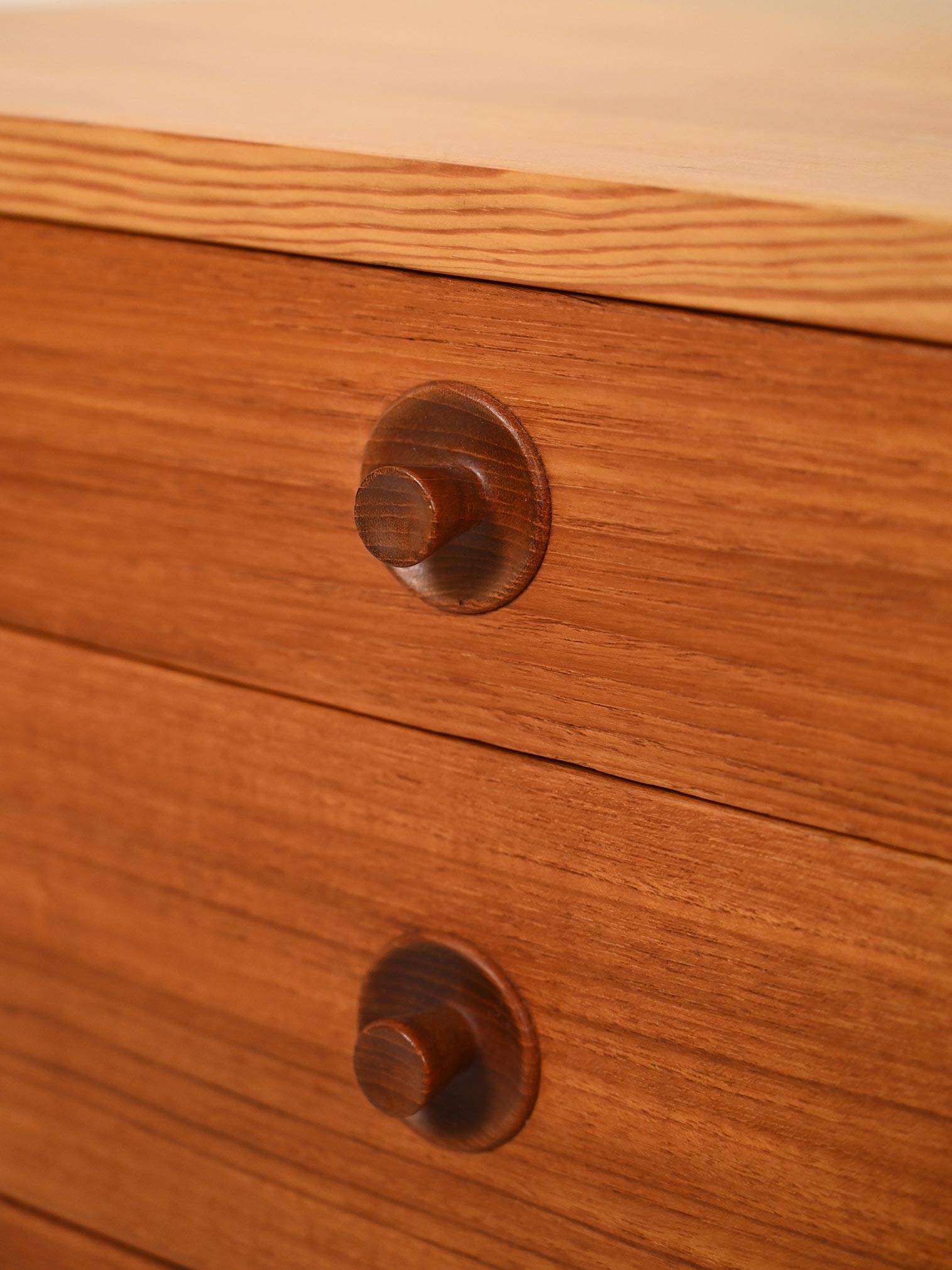 Commode en hêtre danois et teck par Børge Mogensen
