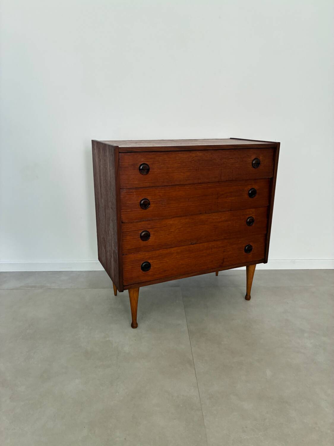 Commode vintage scandinave