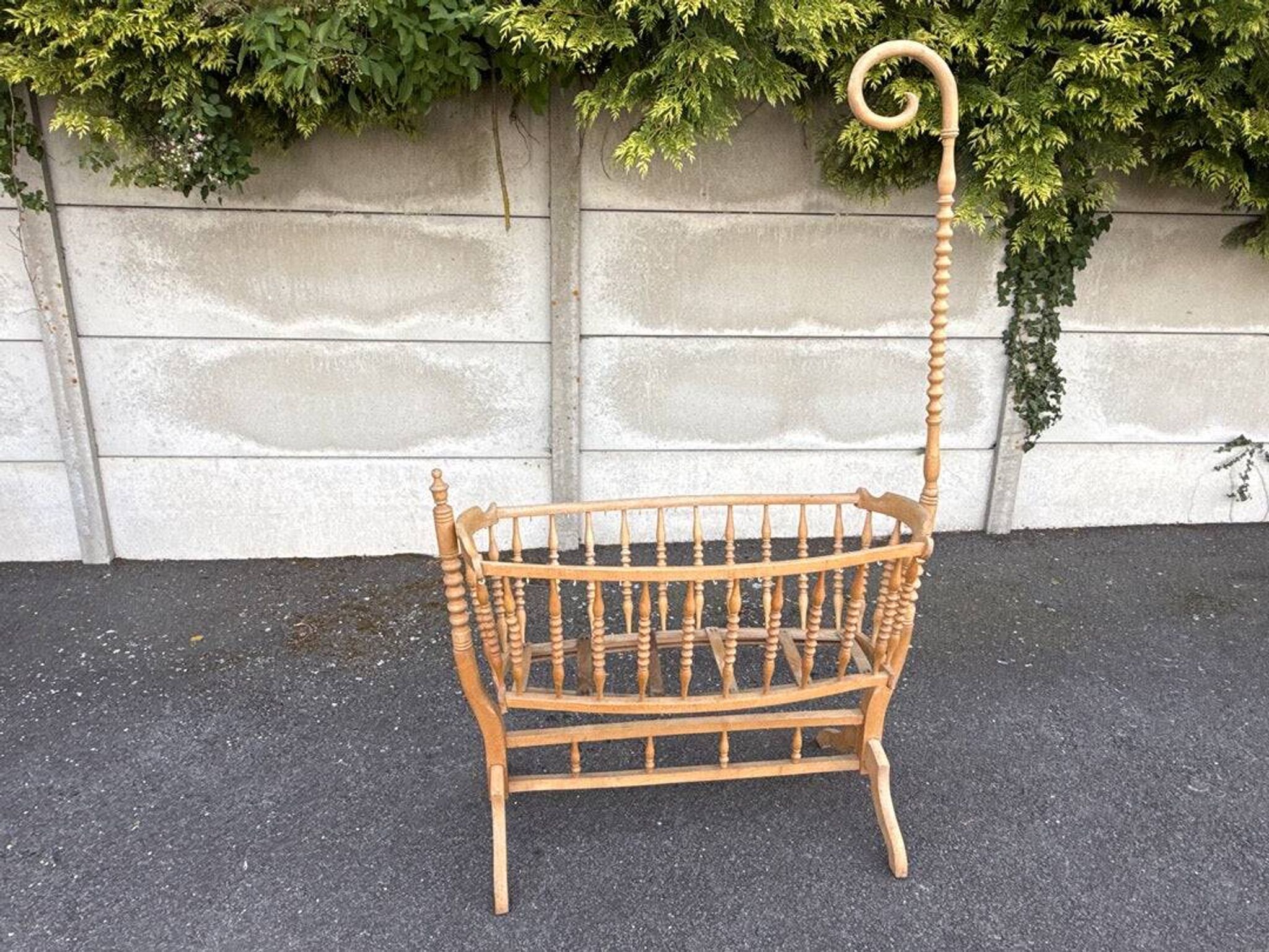 Berceau vintage en bois