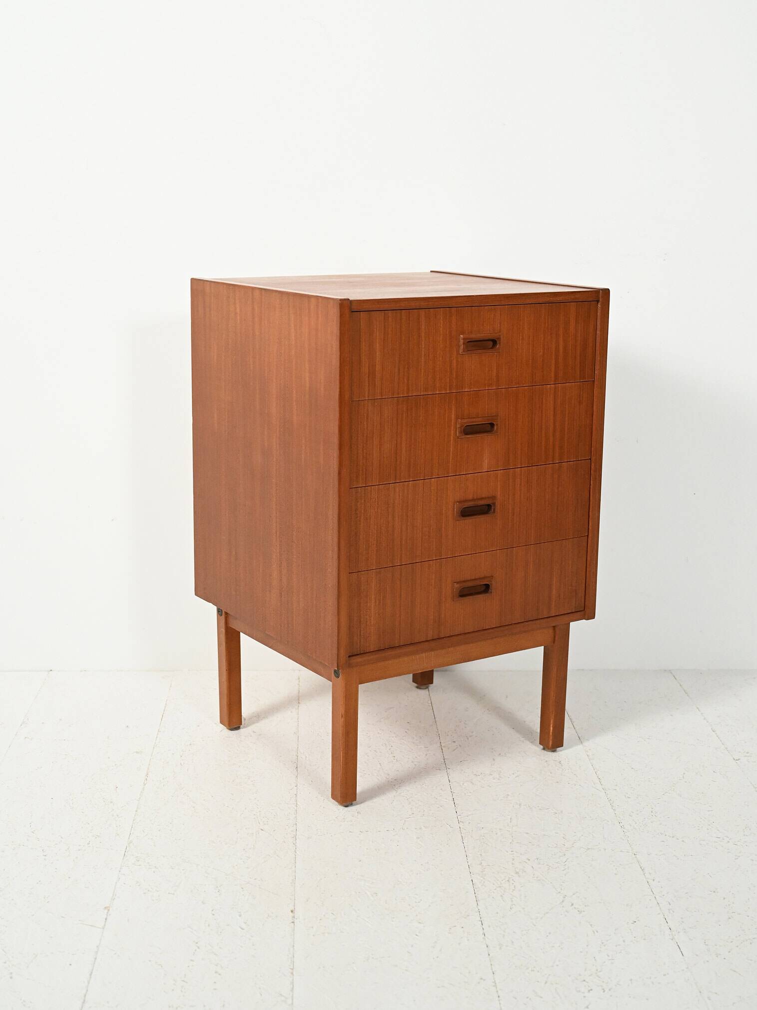 Scandinavian chest of drawers from the 1960s in mahogany