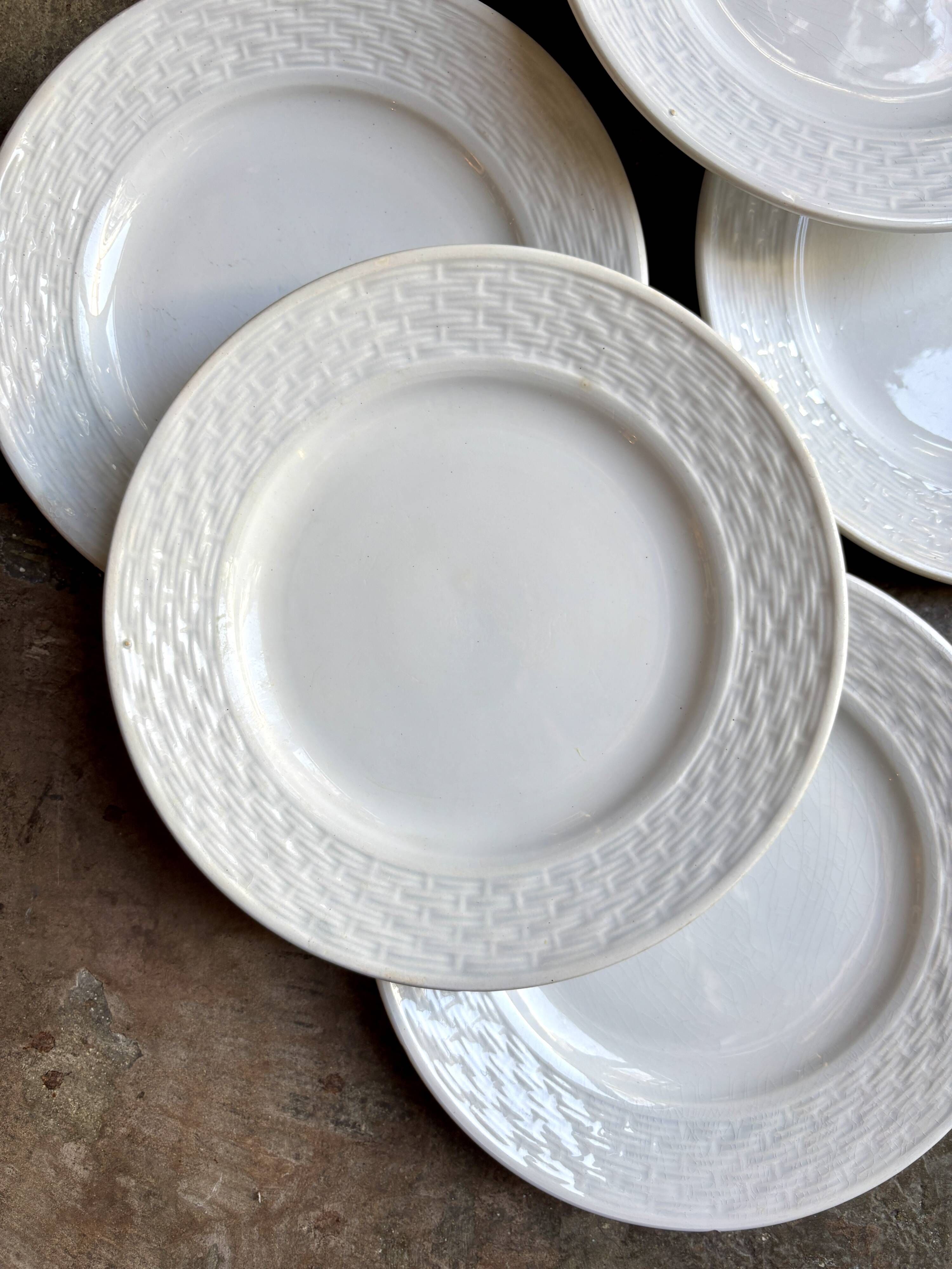 6 St Amand dessert plates in white earthenware