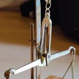 Pharmacist's scale of the 20s with its original box