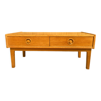 Low row in light oak