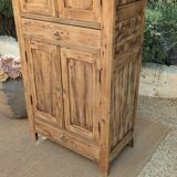 Standing man's wardrobe