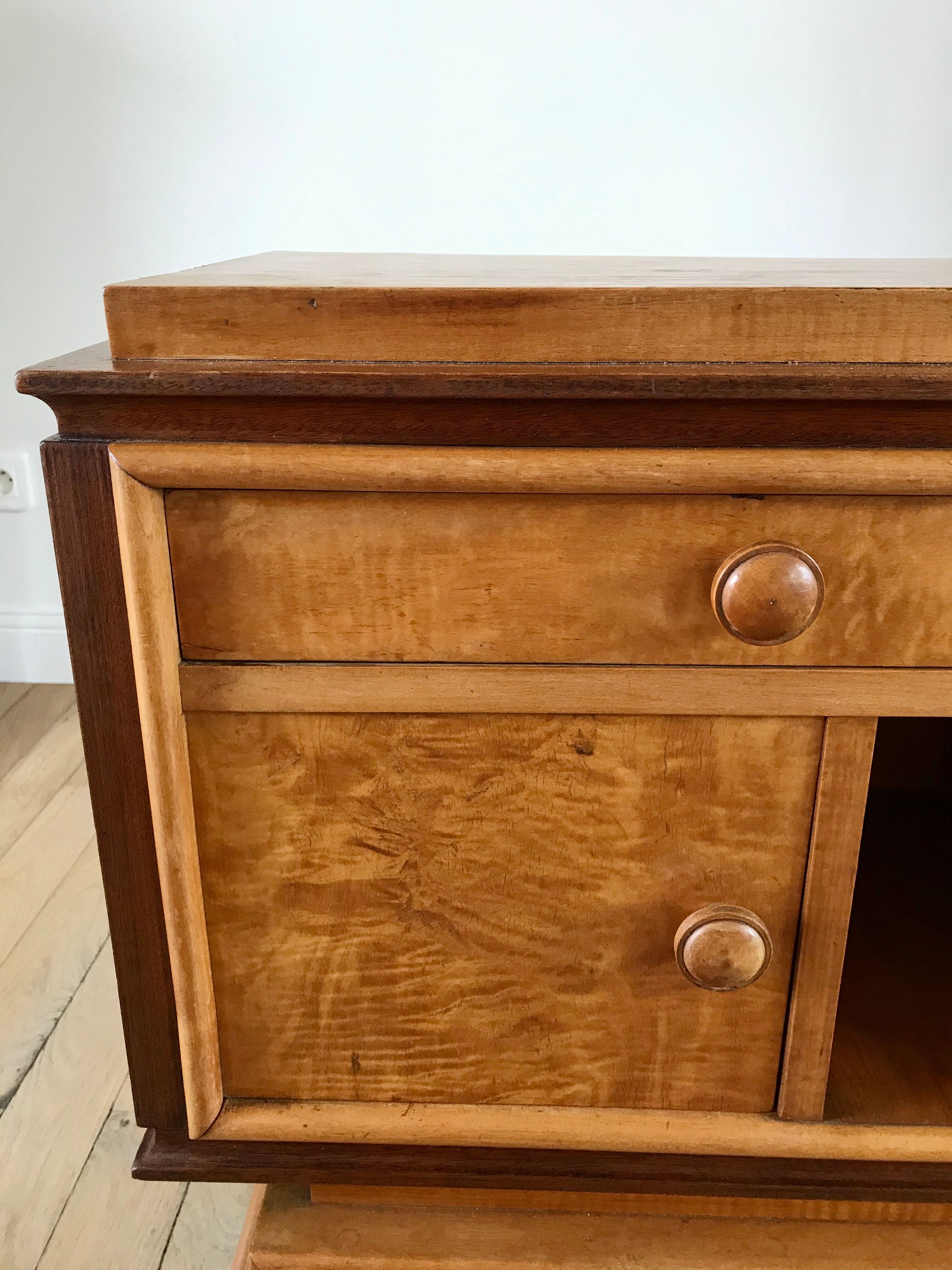 Bedside table in orm magnifying glass art deco 30s
