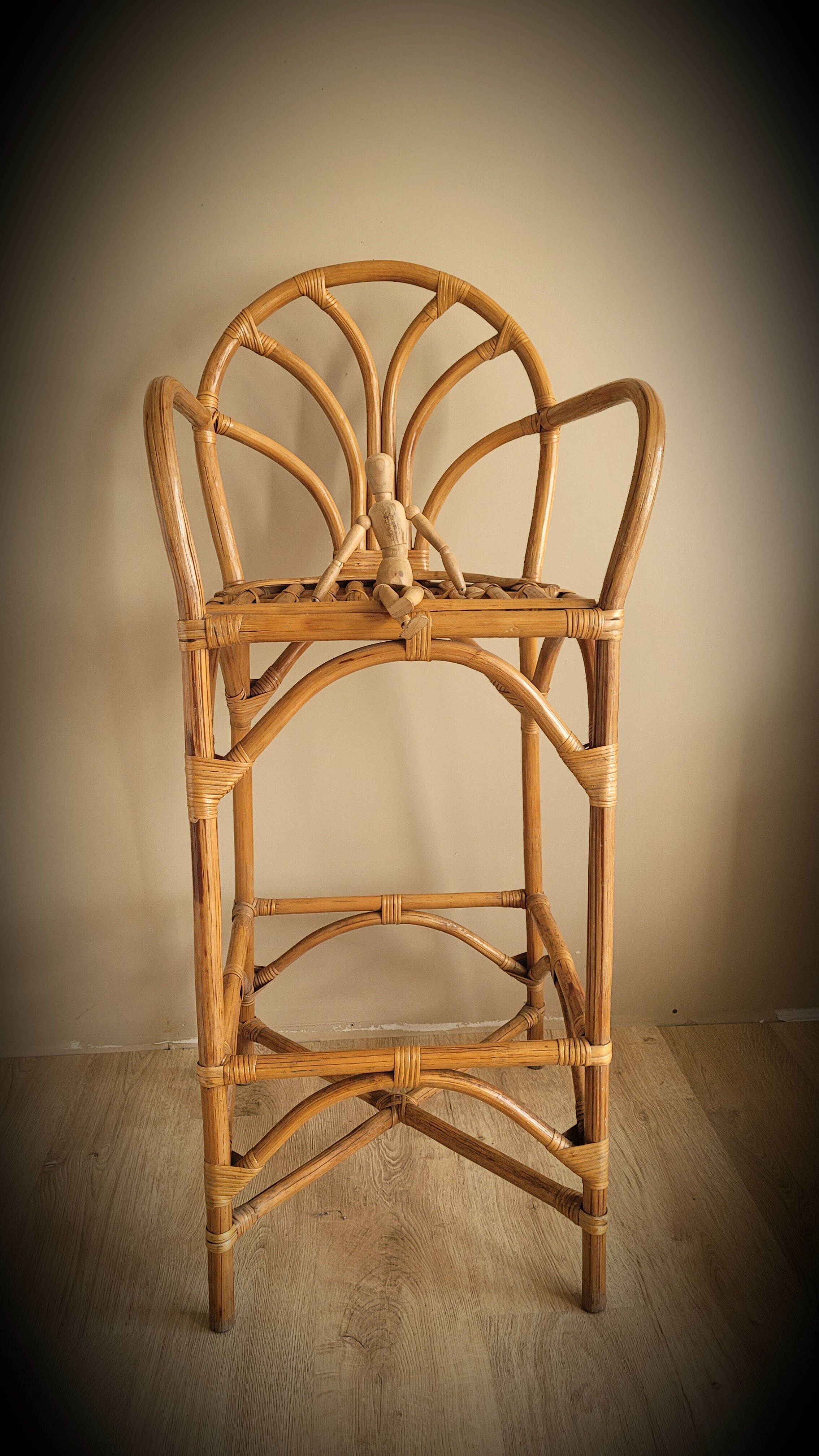 High bar rattan stool