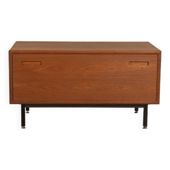 1960s Dresser