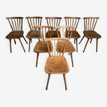 Série Lot de 8 anciennes chaises bistrot dlg scandinave en bois dossier cintré et barreaux