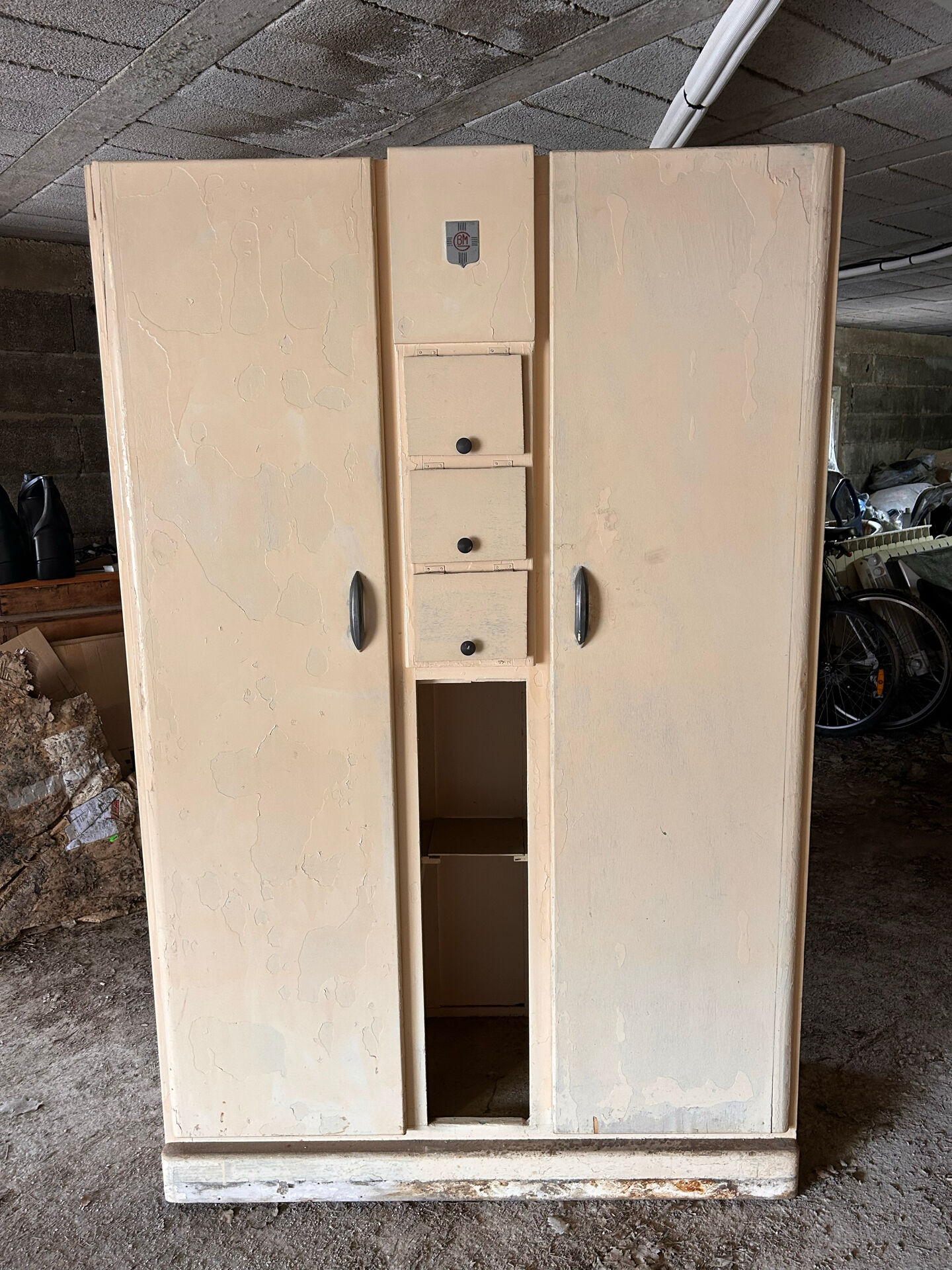 Vintage compartmentalised wardrobe