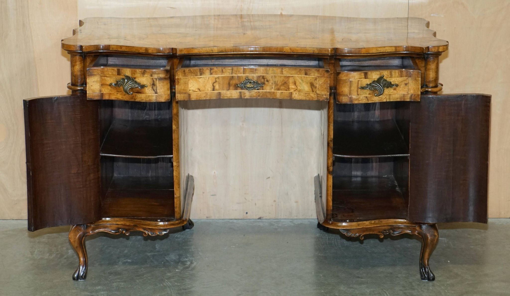 Antique Italian writing desk in olive wood circa 1860