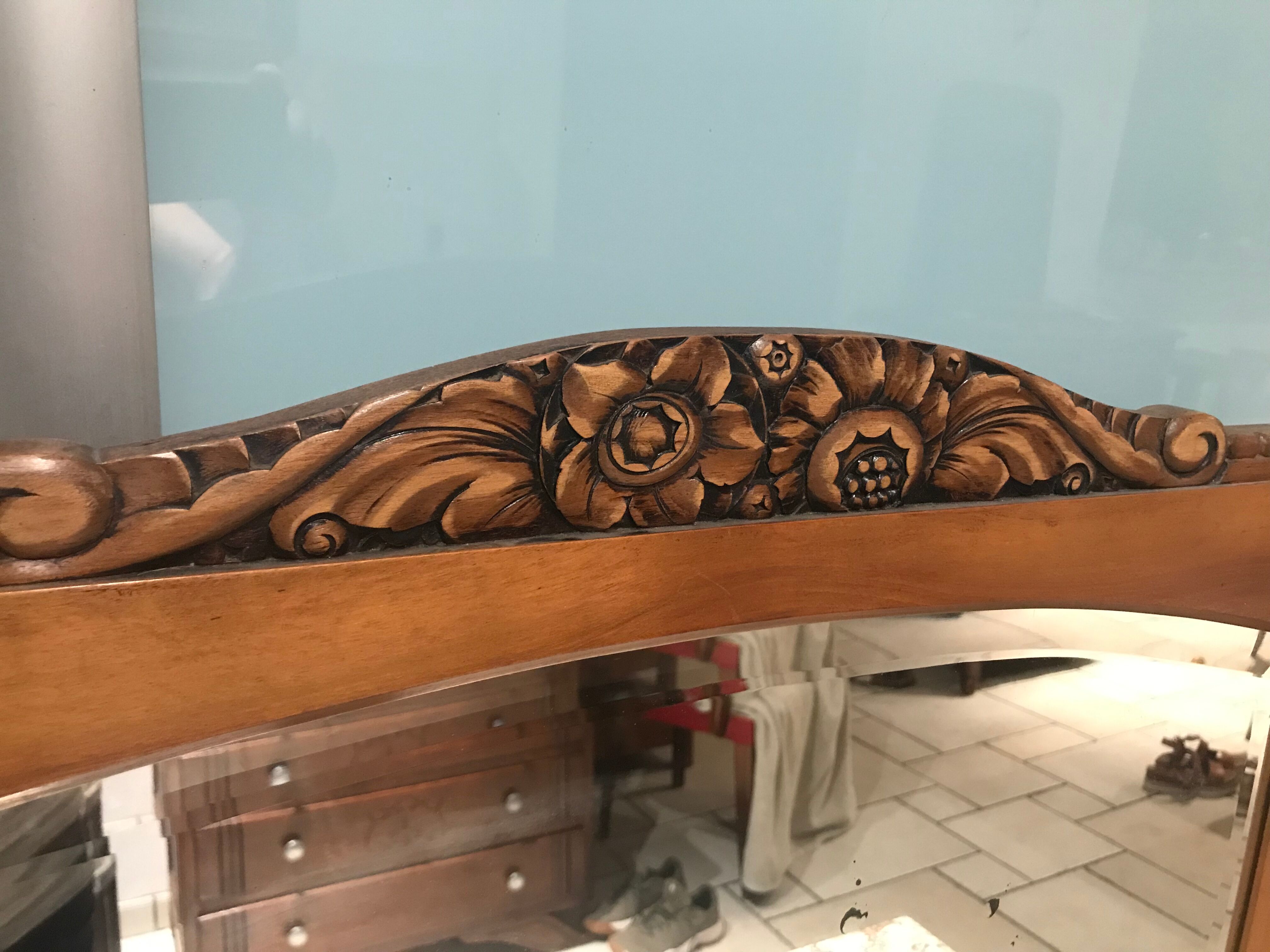 Art Deco era hairdresser