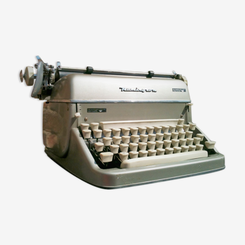 Remigton typewriter
