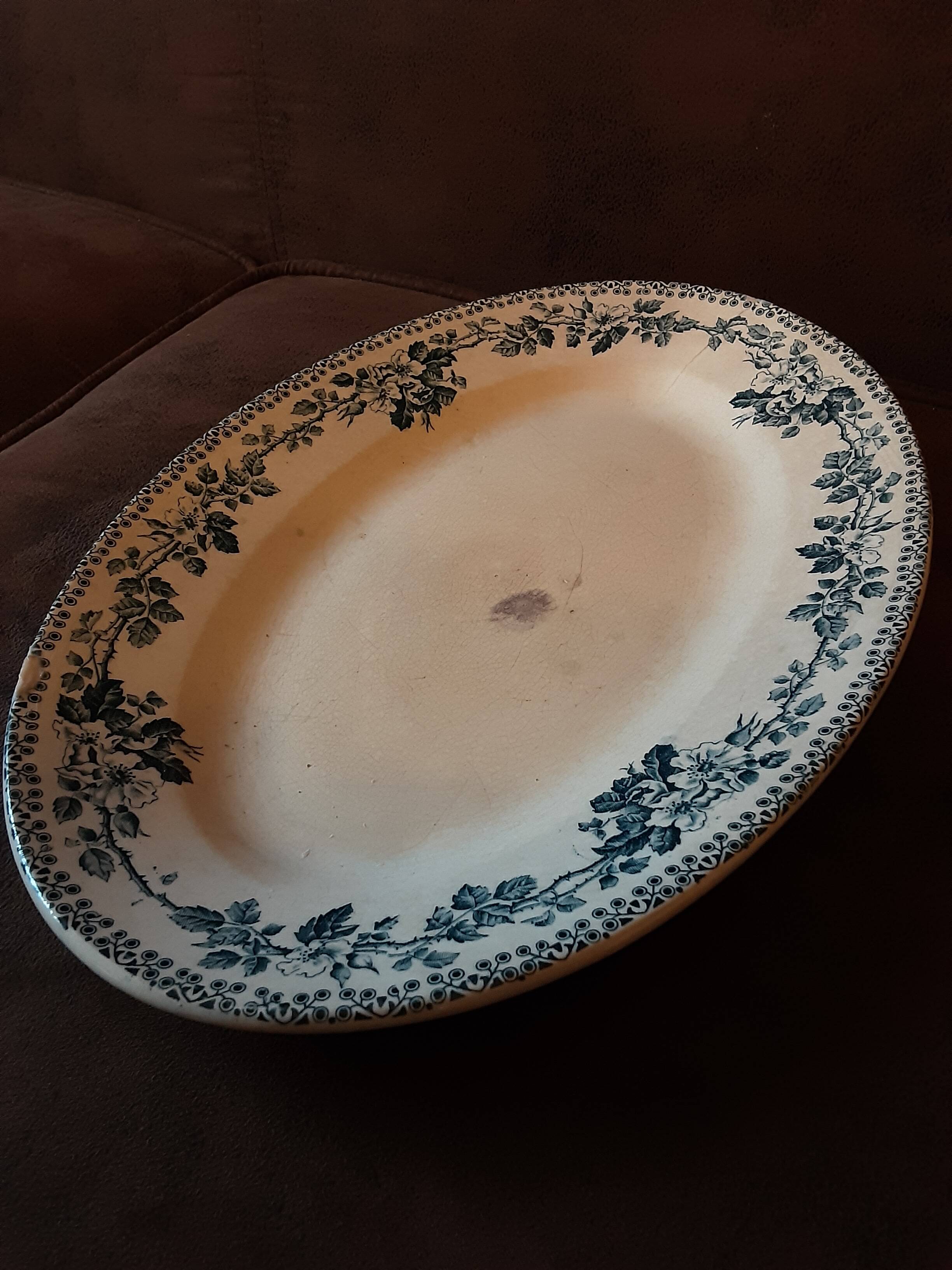 Oval dish Terre de Fer. Guadeloupe model