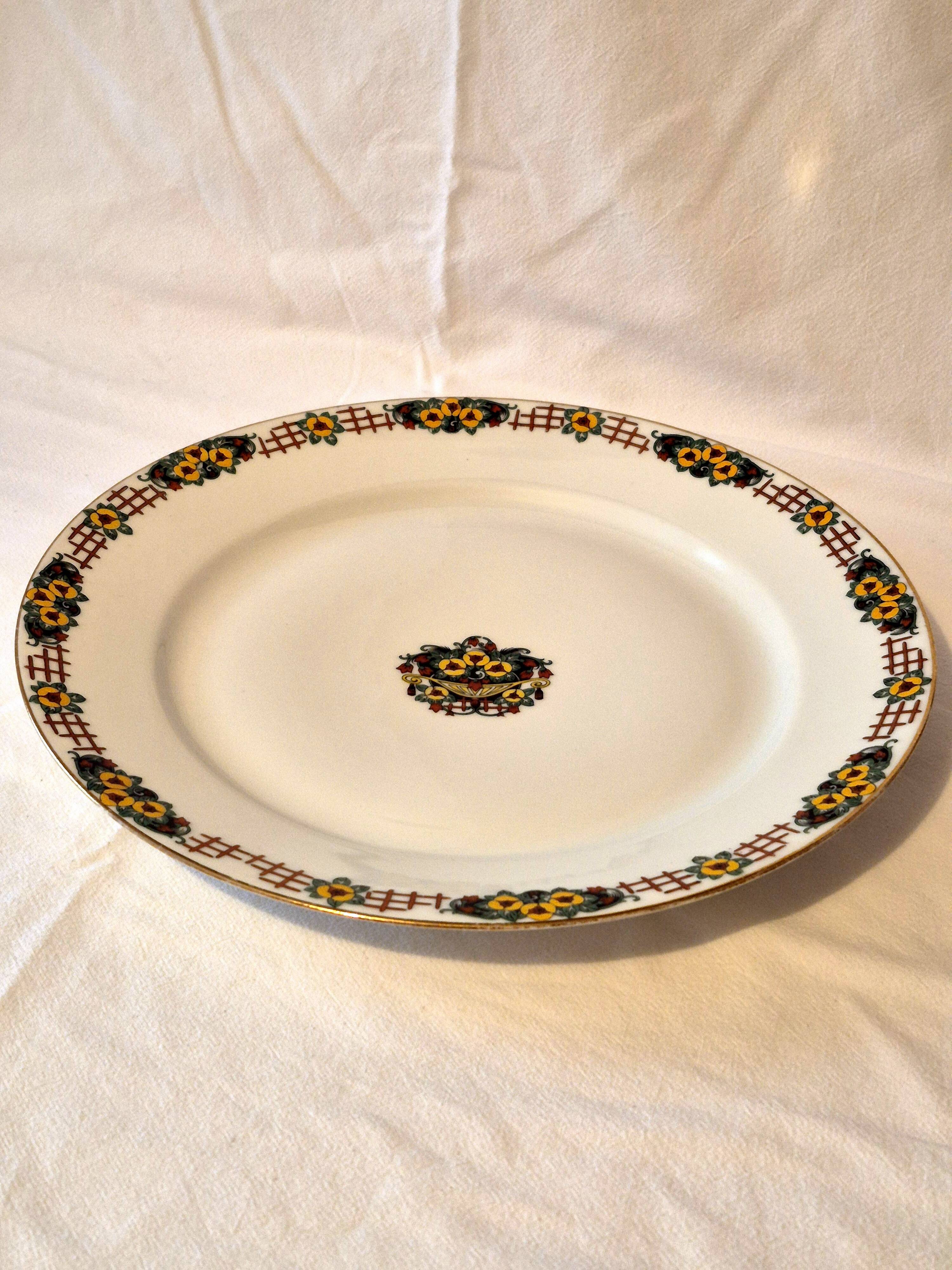 Round serving dish Art Deco, Limoges porcelain, André François, A570