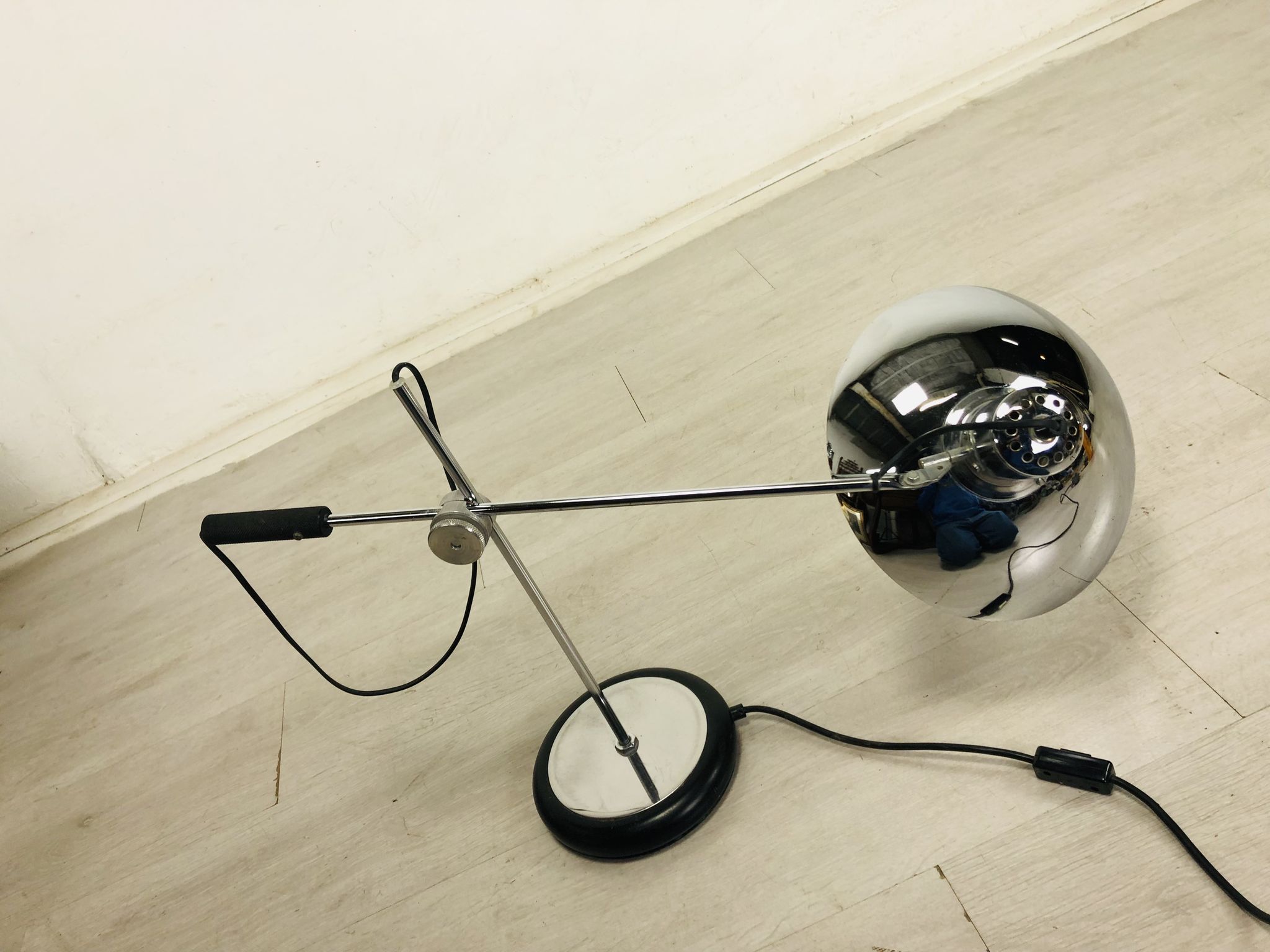 Grande lampe chromée