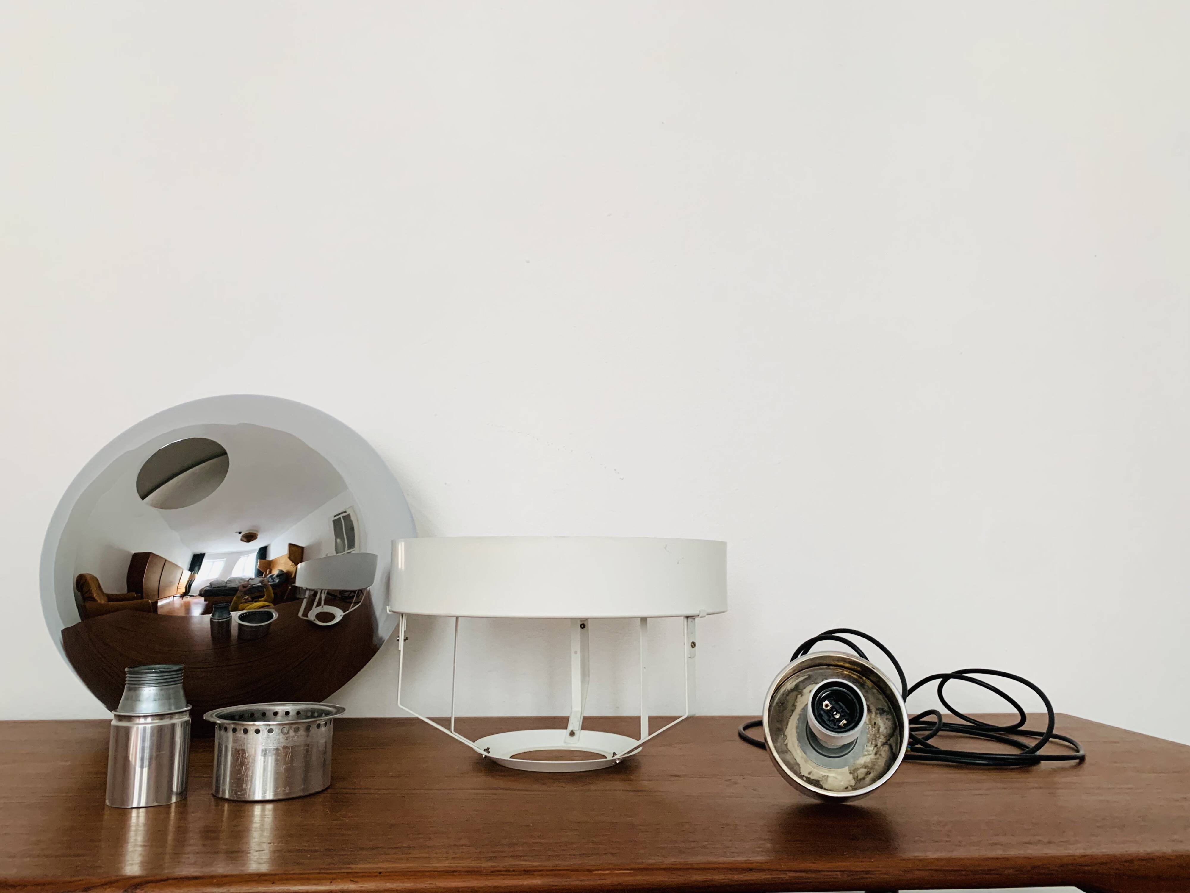 Suspension chromée de Doria