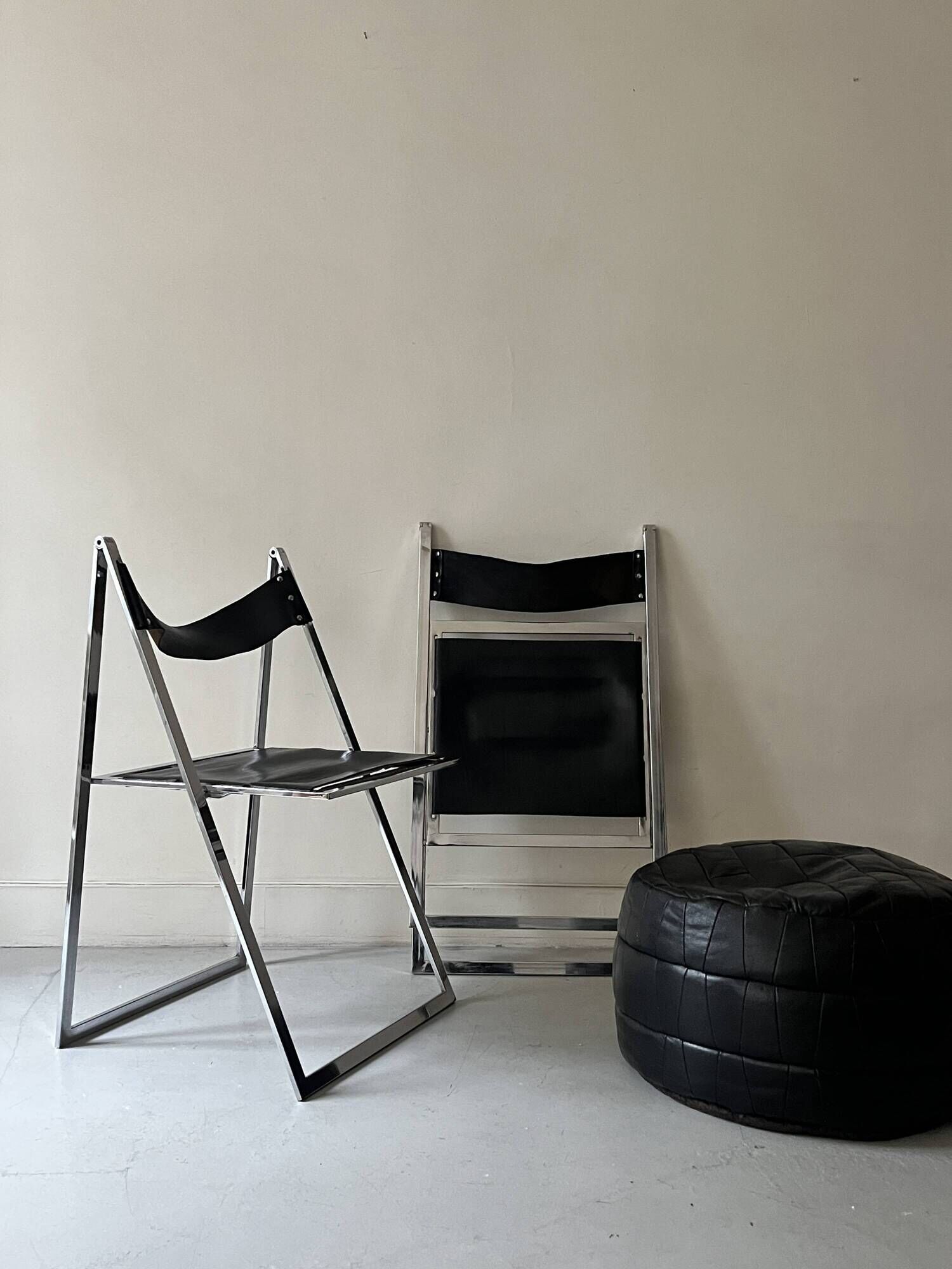 Set of 2 folding chairs in leather and chrome model Elios by Fontini & Geraci, Italy 1970