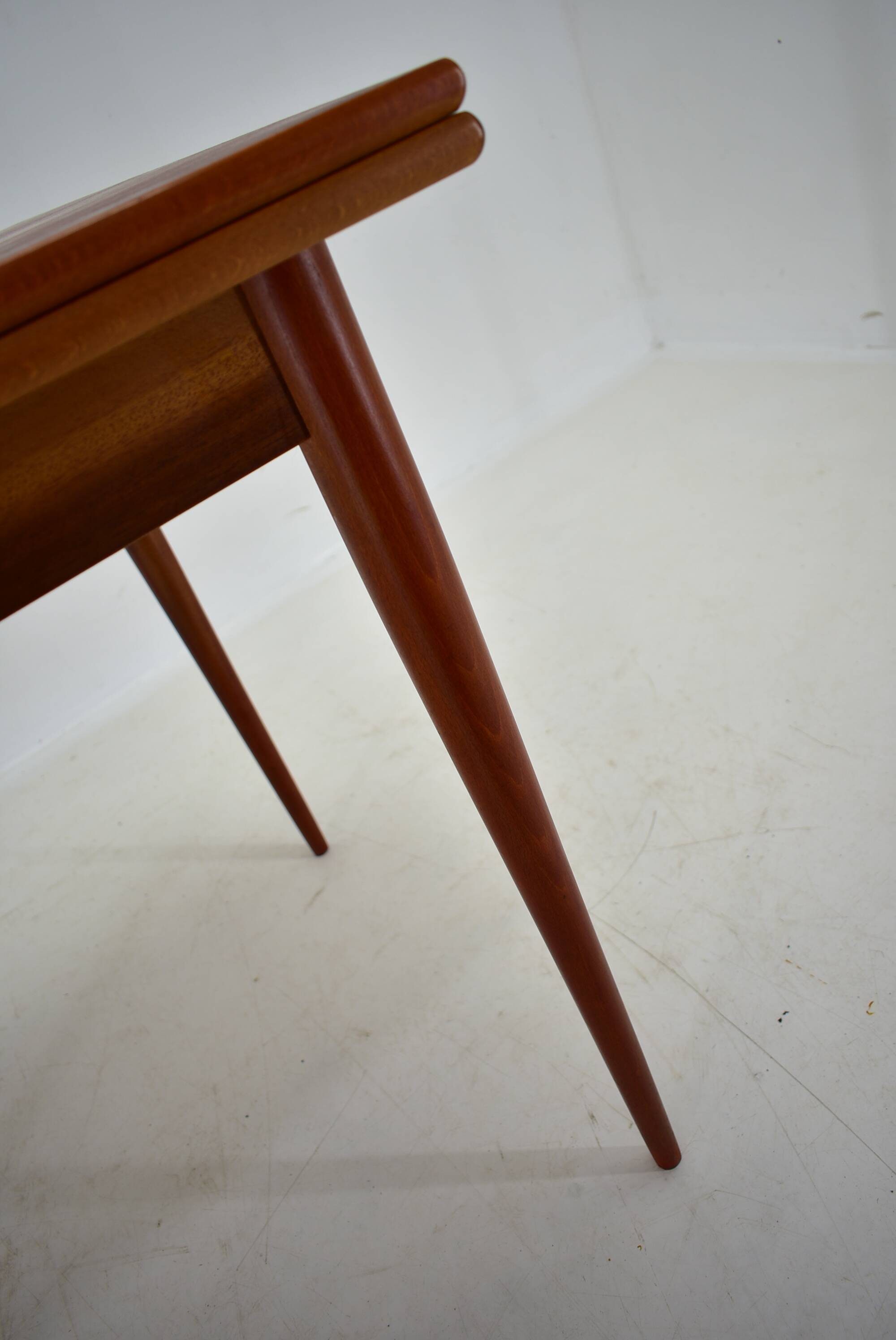 1960s Mahogany Dining Table, Czechoslovakia