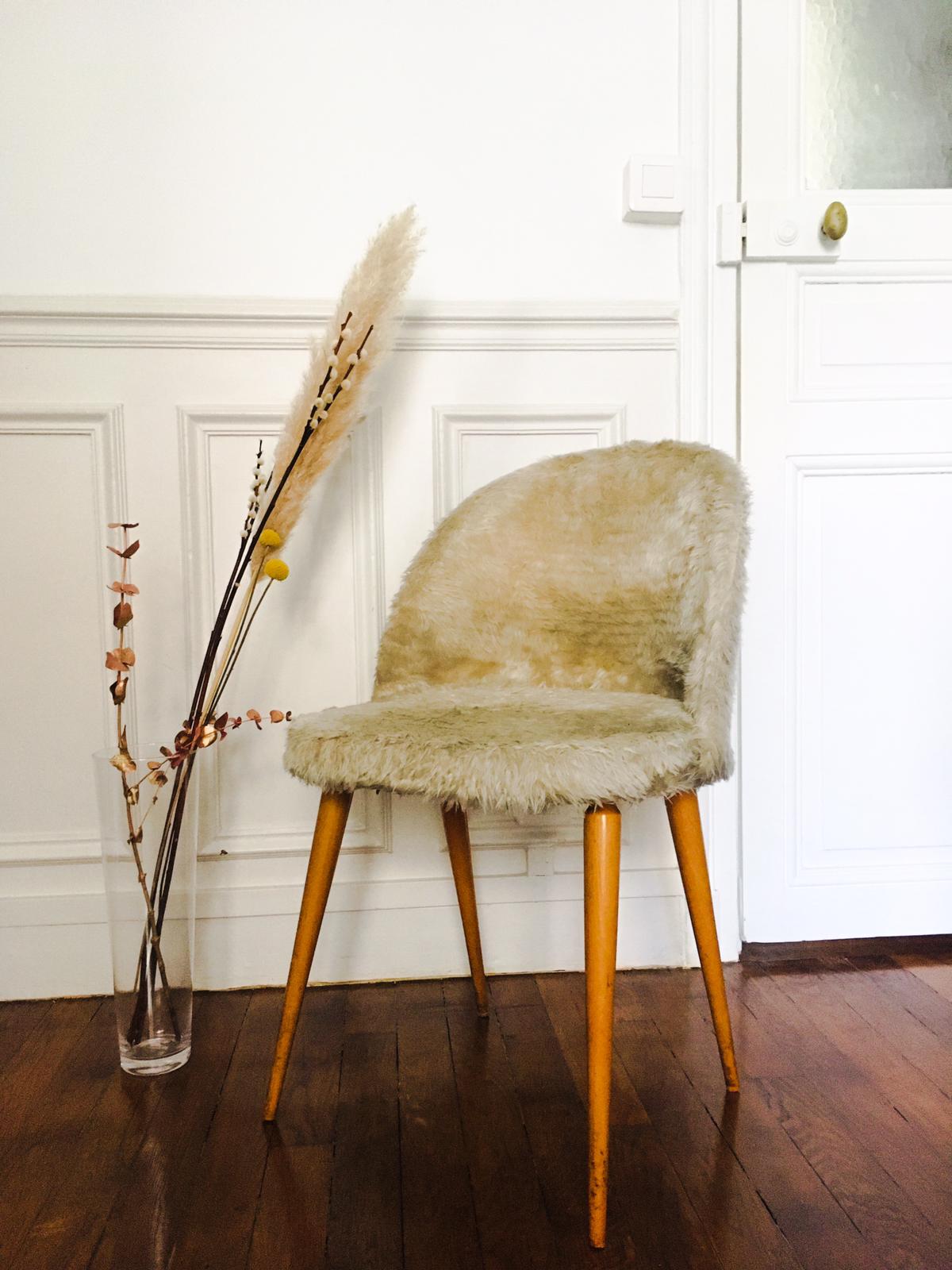 Chaise gondole fourrure moumoute vintage