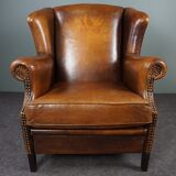 Armchair + sheepskin pouf