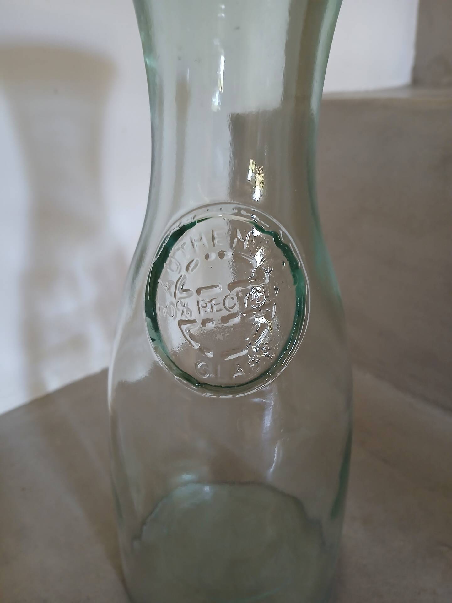 3 carafes en verre