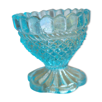 Coquetier en verre bleu pointes de diamant