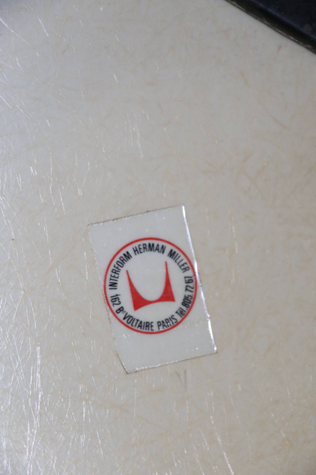 Herman Miller EAMES white shell armchair