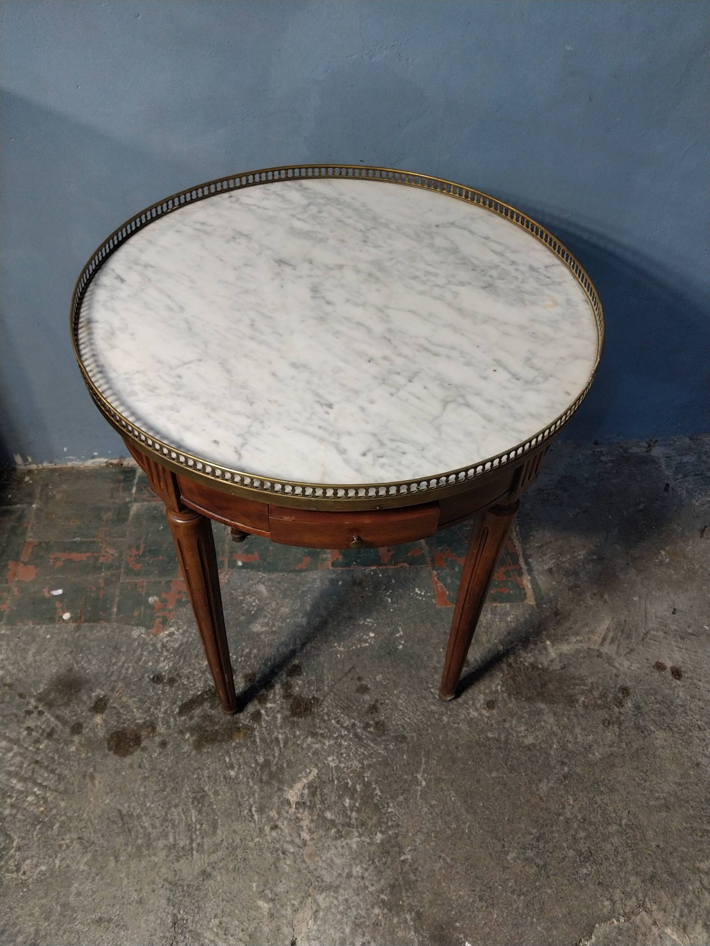 Hot water bottle table