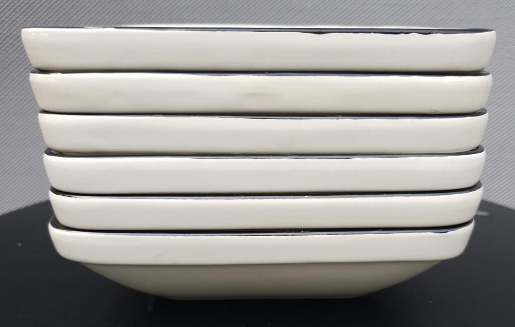 Lot of 6 square plates model Tokyo by Gien H4