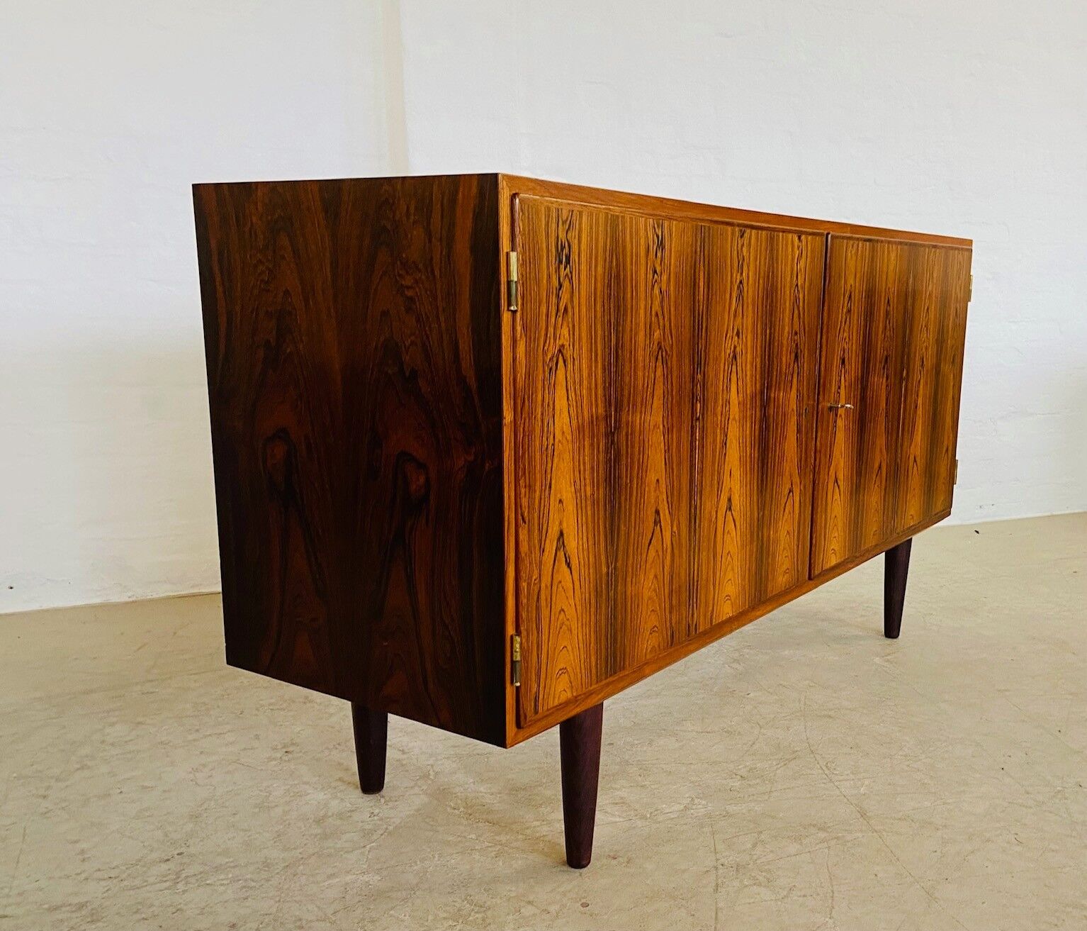 Buffet danois rétro vintage en palissandre du milieu du siècle par Poul Hundevad, années 1960