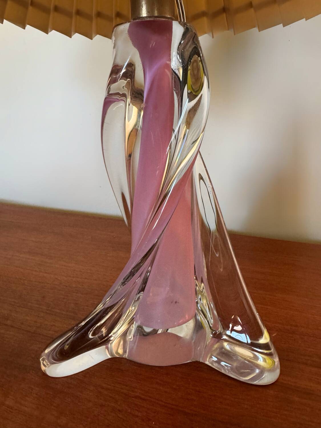 60s transparent and pink crystal lamp