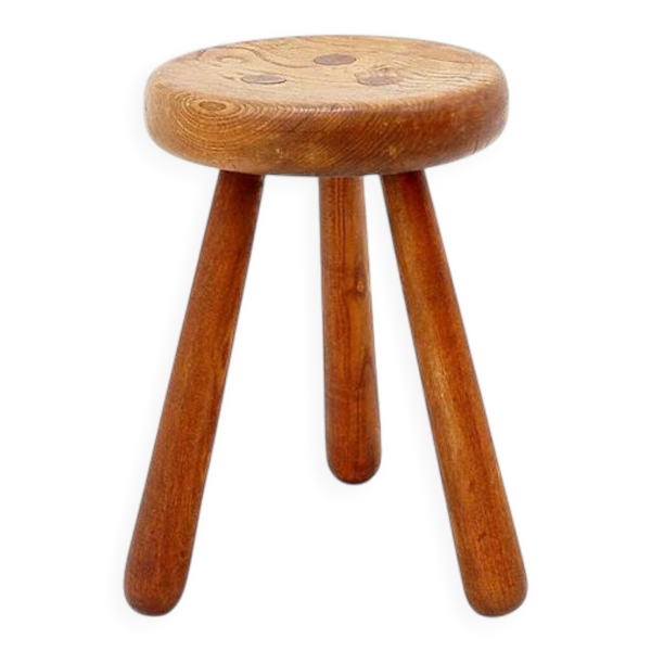 Tabouret tripode brutaliste en bois massif, vers 1960