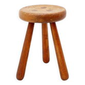 Tabouret tripode brutaliste en bois massif, vers 1960