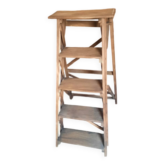 Escabeau ancien en bois