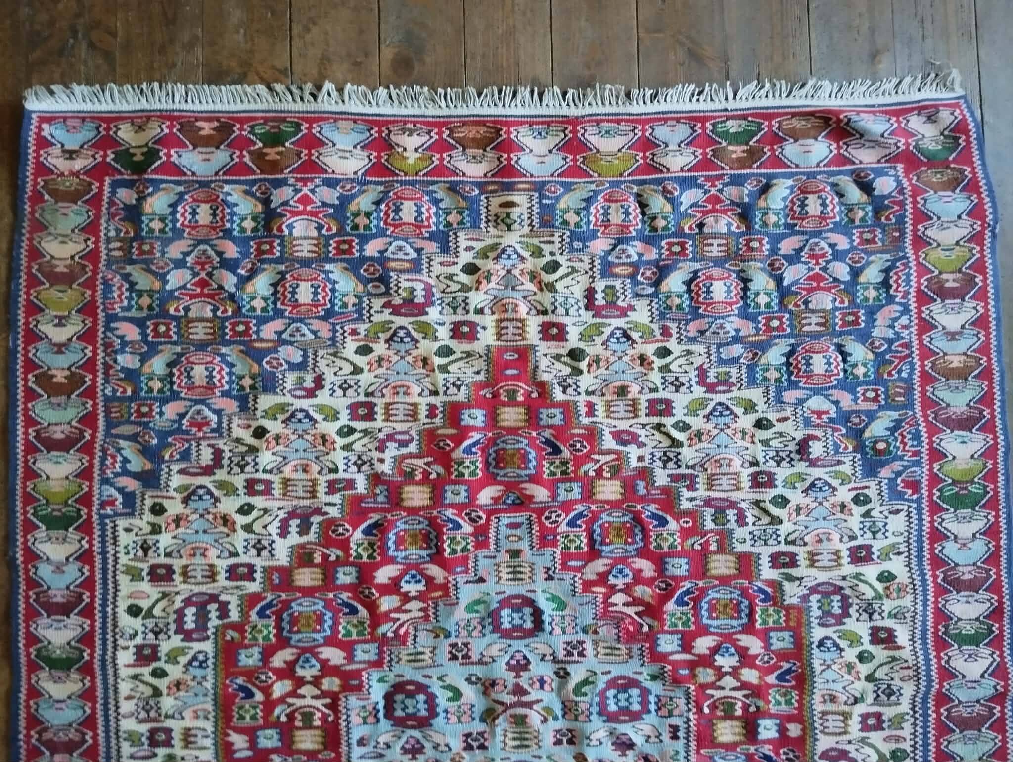 Handmade Persian Senneh carpet 167x131cm