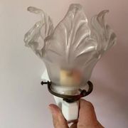 Applique en porcelaine et tulipe en verre art déco