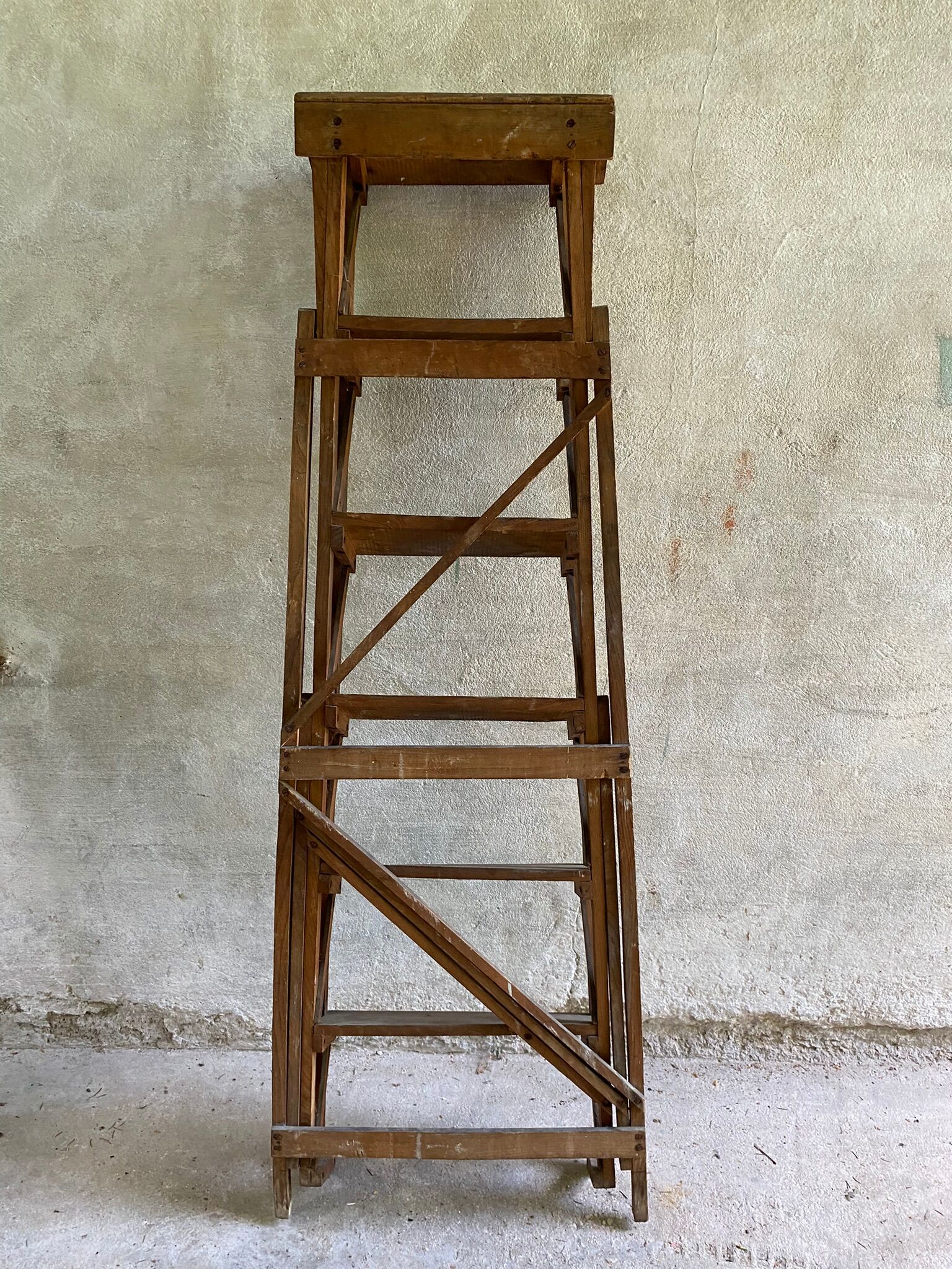 Vintage wooden painter's stepladder 6 folding steps