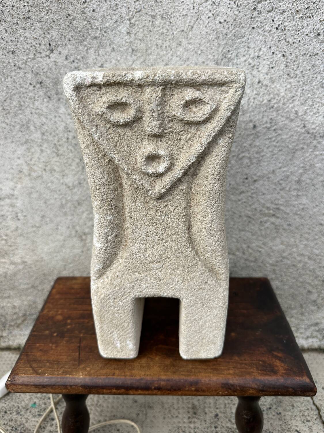Anthropomorphic stone table lamp brutalised by Albert Tormos.